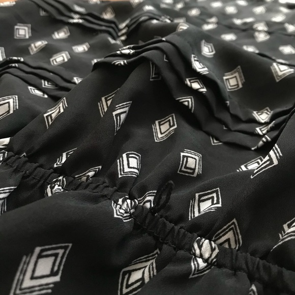 Xhilaration Geometric Dress - Picture 4 of 6